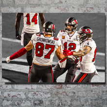 Load image into Gallery viewer, The Tampa Bay Buccaneers: Runnin&#39; It Back
